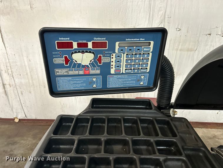 image for item DF8629 (2) Coats 1250 tire balance machines