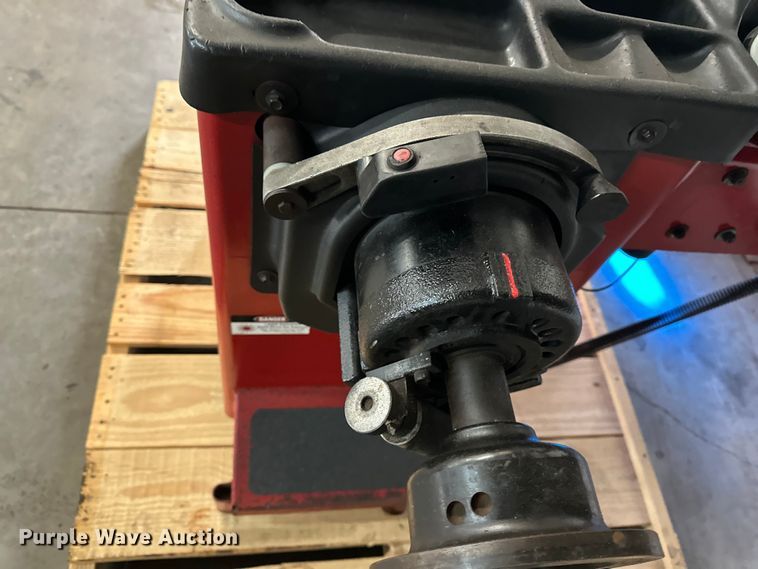 image for item DF8629 (2) Coats 1250 tire balance machines