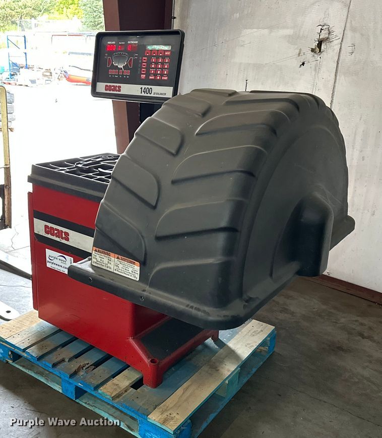 image for item DF8631 Coats 1400 tire balancer