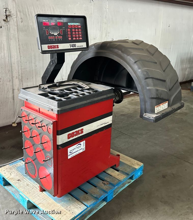 image for item DF8631 Coats 1400 tire balancer