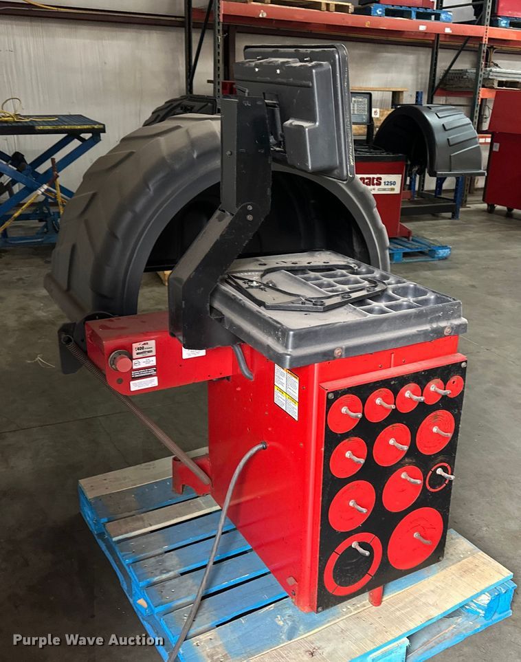 image for item DF8631 Coats 1400 tire balancer