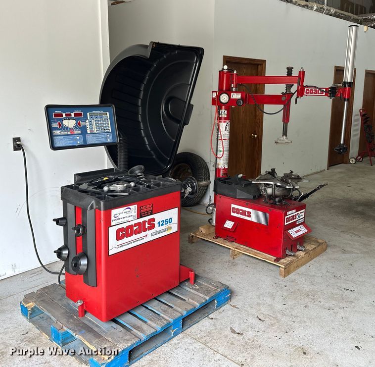 image for item DF8632 (2) Coats tire machines 