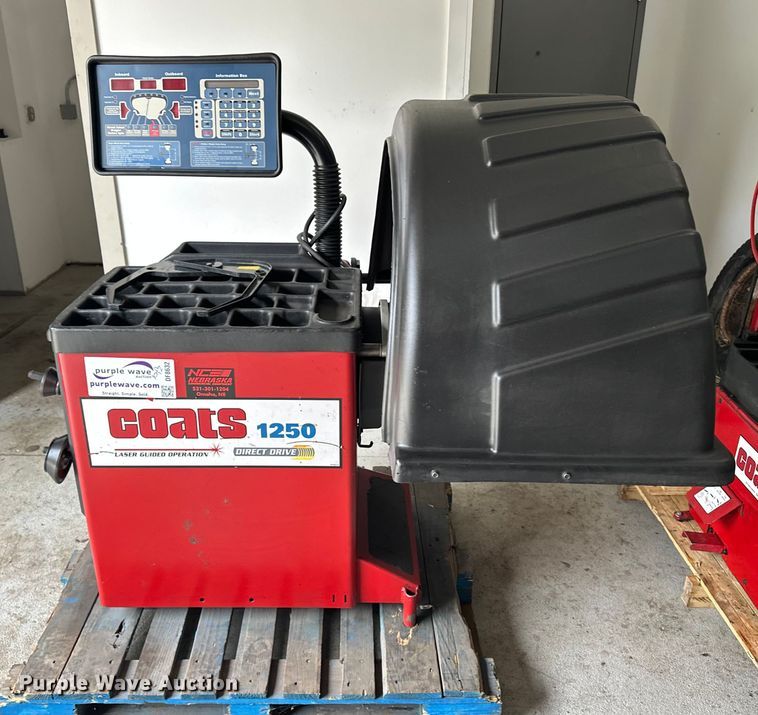 image for item DF8632 (2) Coats tire machines 