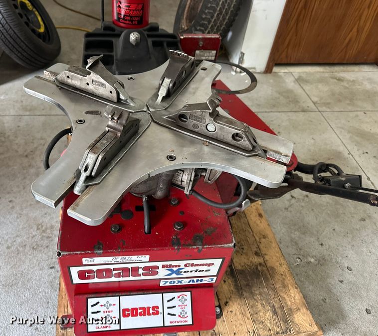 image for item DF8632 (2) Coats tire machines 