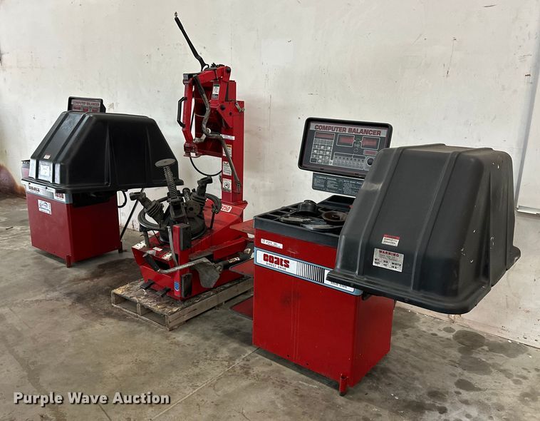 image for item DF8636 (3) tire machines