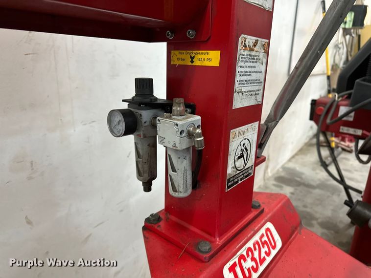 image for item DF8636 (3) tire machines