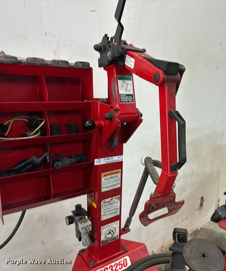 image for item DF8636 (3) tire machines