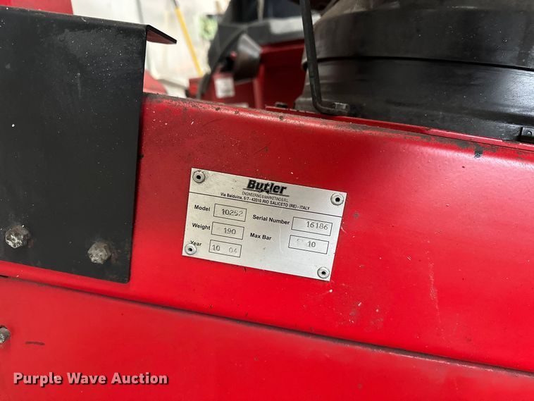 image for item DF8636 (3) tire machines