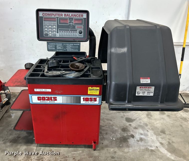 image for item DF8636 (3) tire machines