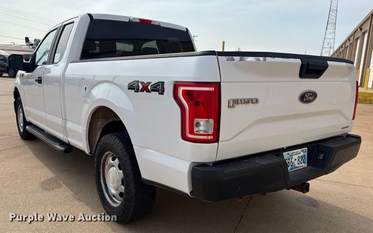 image for item DJ7784 2015 Ford F150 XL SuperCab pickup truck