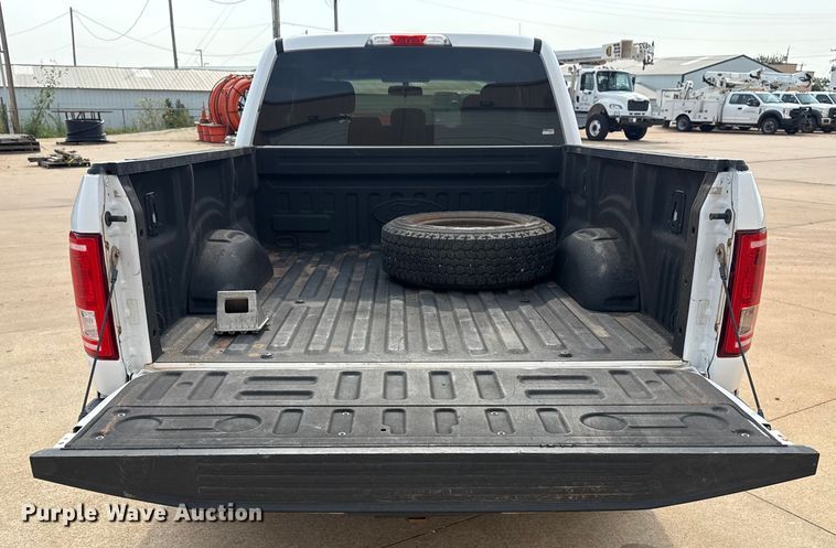 image for item DJ7784 2015 Ford F150 XL SuperCab pickup truck