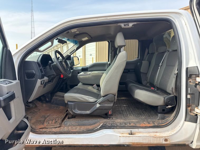 image for item DJ7784 2015 Ford F150 XL SuperCab pickup truck