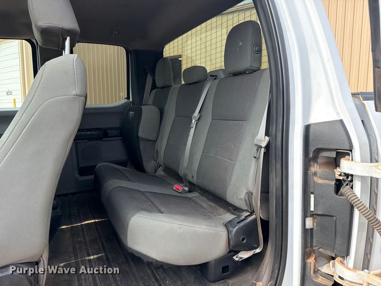 image for item DJ7784 2015 Ford F150 XL SuperCab pickup truck