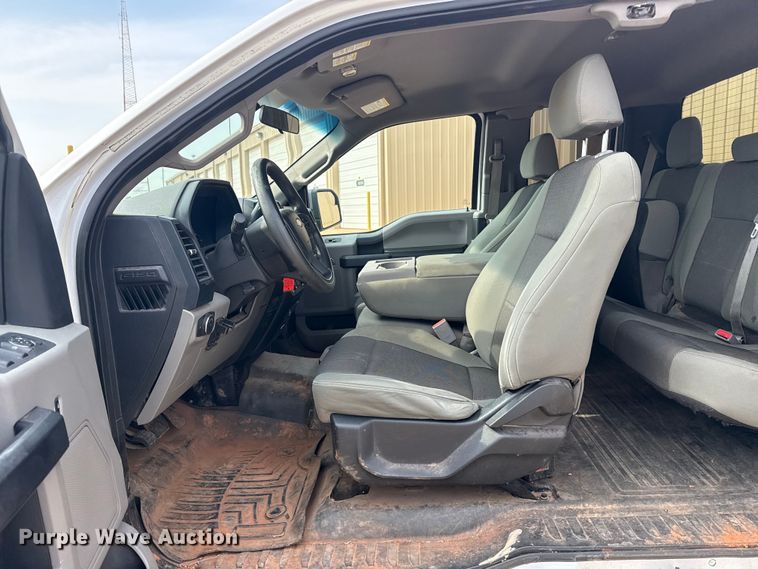 image for item DJ7784 2015 Ford F150 XL SuperCab pickup truck