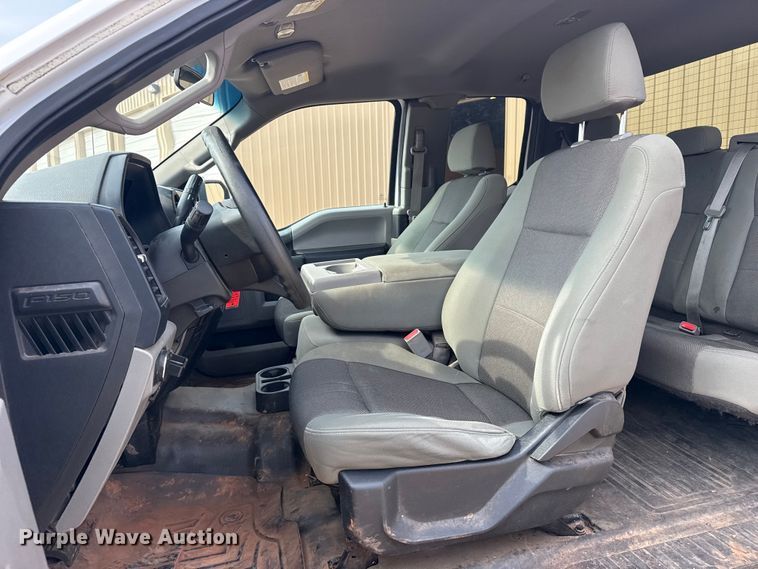 image for item DJ7784 2015 Ford F150 XL SuperCab pickup truck