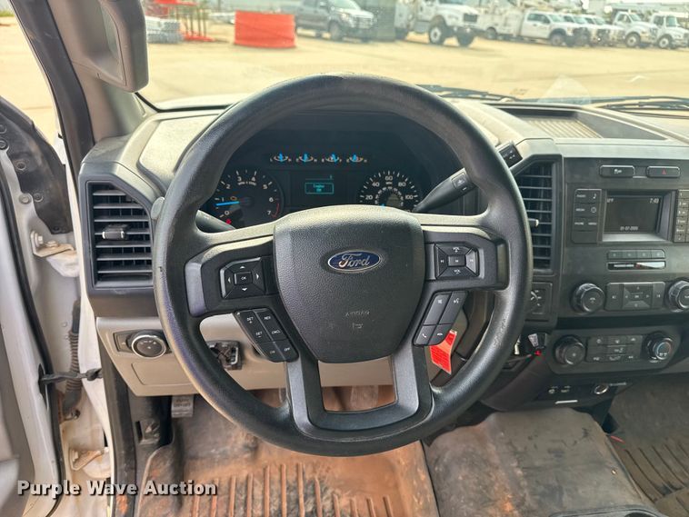 image for item DJ7784 2015 Ford F150 XL SuperCab pickup truck