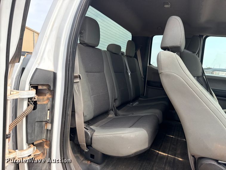 image for item DJ7784 2015 Ford F150 XL SuperCab pickup truck