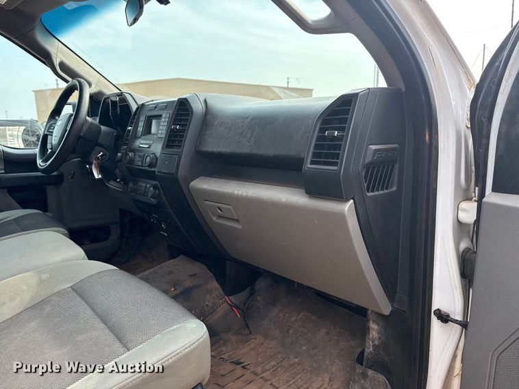 image for item DJ7784 2015 Ford F150 XL SuperCab pickup truck