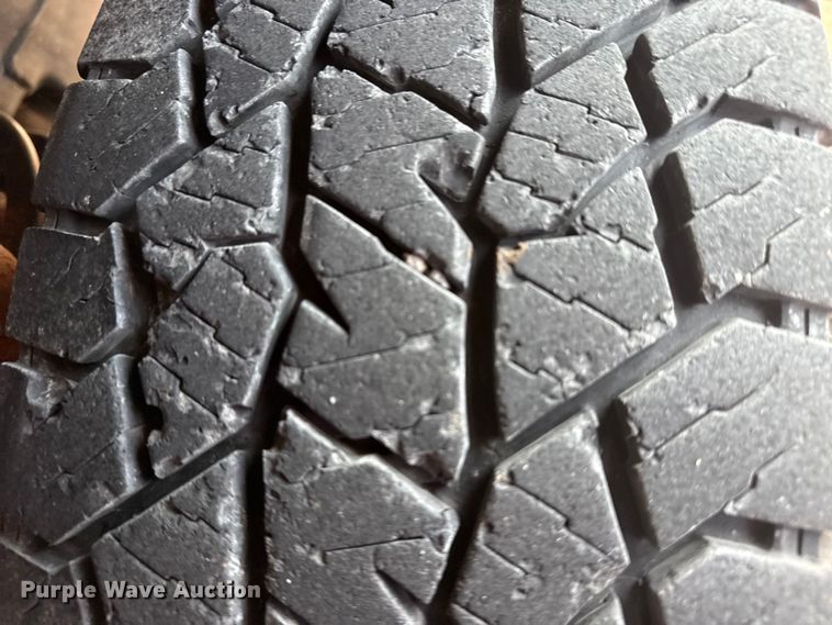 image for item DJ7784 2015 Ford F150 XL SuperCab pickup truck