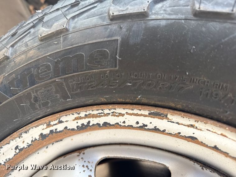 image for item DJ7784 2015 Ford F150 XL SuperCab pickup truck