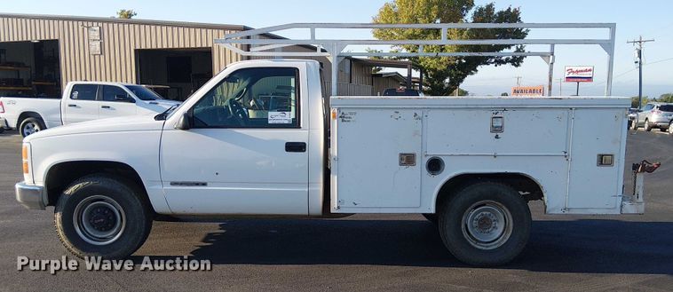 image for item DJ7859 1999 GMC Sierra 2500 utility bed pickup truck