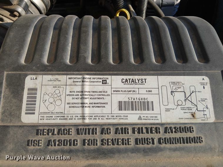 image for item DJ7859 1999 GMC Sierra 2500 utility bed pickup truck