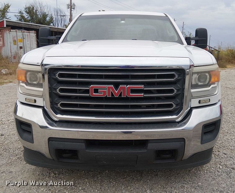 image for item DJ7867 2015 GMC Sierra 2500HD Double Cab pickup truck