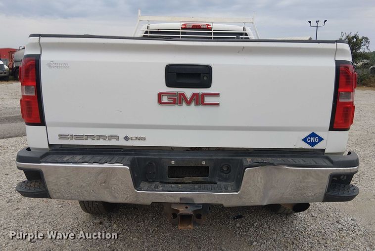 image for item DJ7867 2015 GMC Sierra 2500HD Double Cab pickup truck