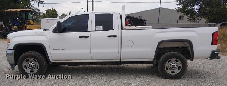image for item DJ7867 2015 GMC Sierra 2500HD Double Cab pickup truck