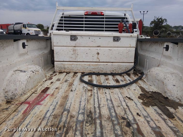 image for item DJ7867 2015 GMC Sierra 2500HD Double Cab pickup truck