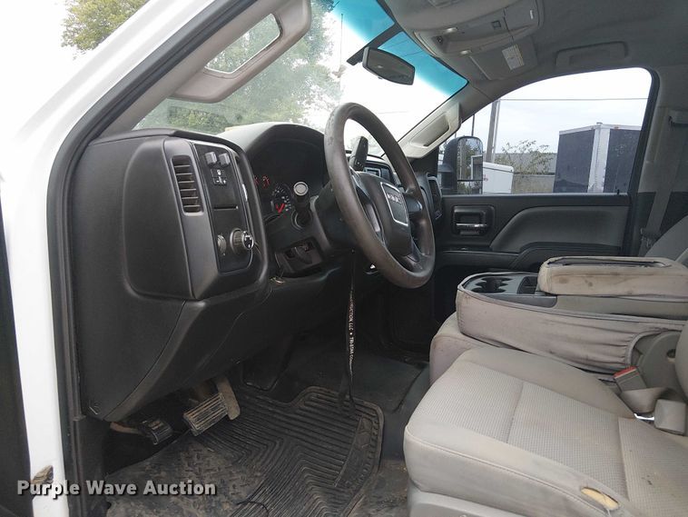 image for item DJ7867 2015 GMC Sierra 2500HD Double Cab pickup truck