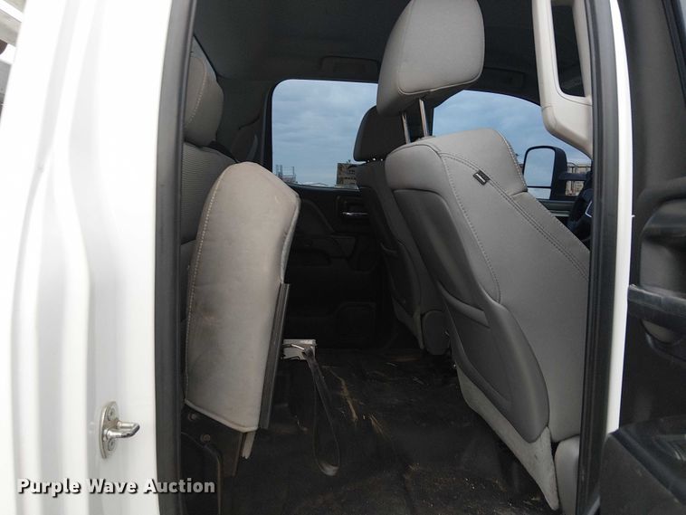 image for item DJ7867 2015 GMC Sierra 2500HD Double Cab pickup truck