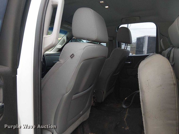 image for item DJ7867 2015 GMC Sierra 2500HD Double Cab pickup truck