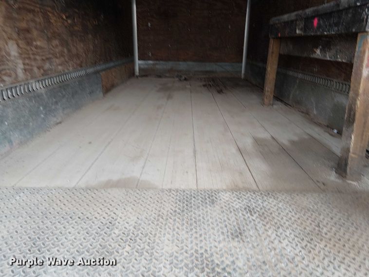 image for item DJ7868 2003 International 4200 box truck