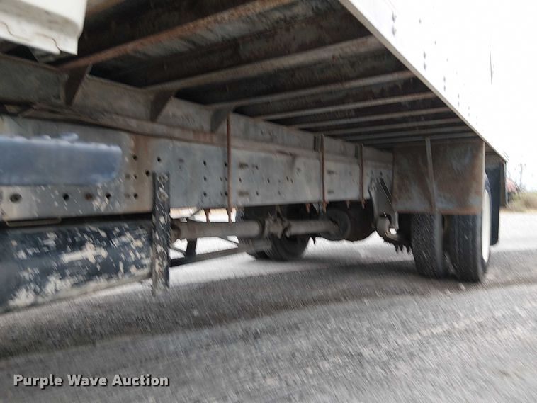 image for item DJ7868 2003 International 4200 box truck