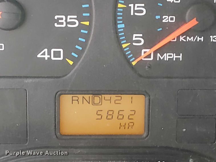 image for item DJ7868 2003 International 4200 box truck