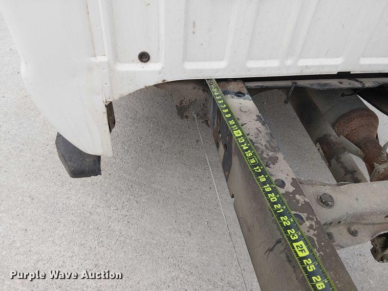 image for item DJ7872 2011 Ford F550 Super Duty Crew Cab truck cab and chassis