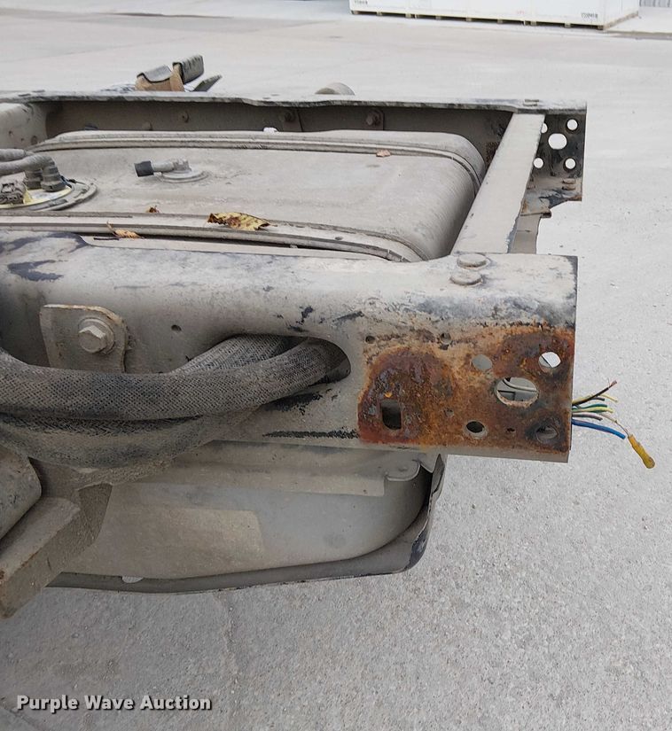 image for item DJ7872 2011 Ford F550 Super Duty Crew Cab truck cab and chassis