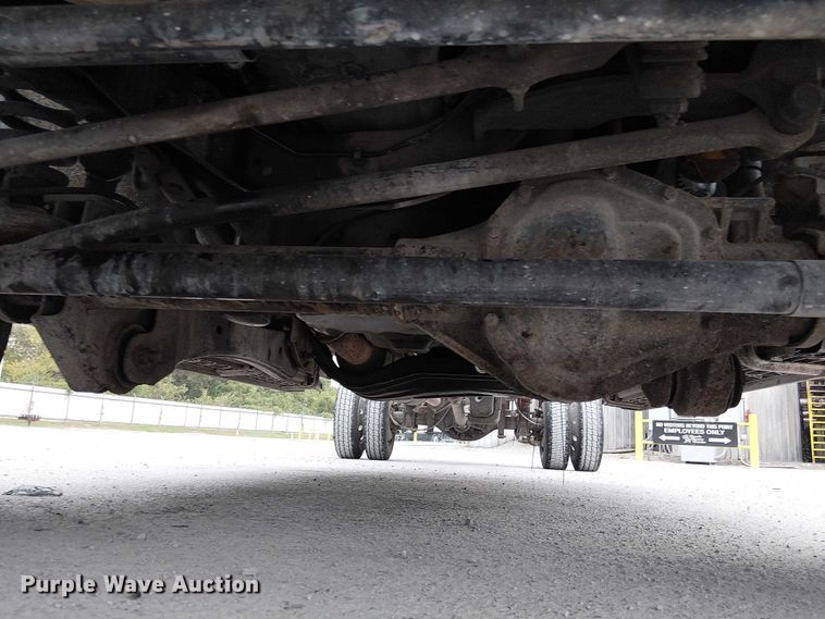 image for item DJ7872 2011 Ford F550 Super Duty Crew Cab truck cab and chassis