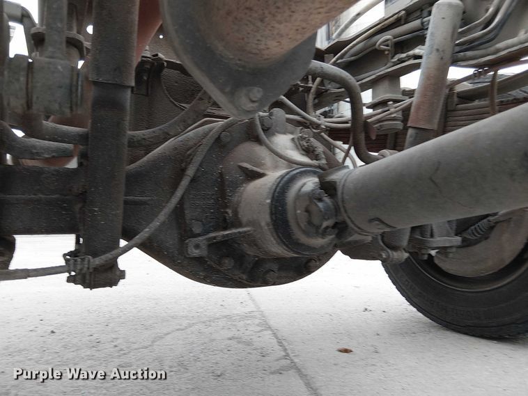 image for item DJ7872 2011 Ford F550 Super Duty Crew Cab truck cab and chassis