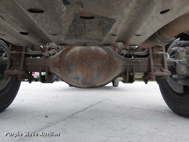 image for item DJ7872 2011 Ford F550 Super Duty Crew Cab truck cab and chassis