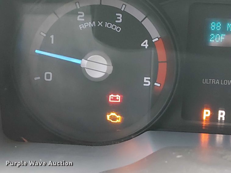 image for item DJ7872 2011 Ford F550 Super Duty Crew Cab truck cab and chassis