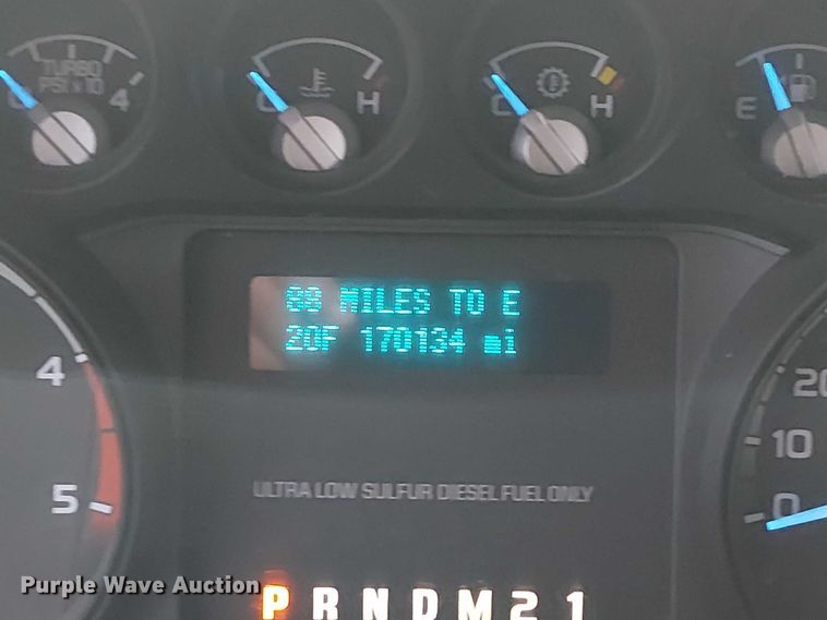 image for item DJ7872 2011 Ford F550 Super Duty Crew Cab truck cab and chassis