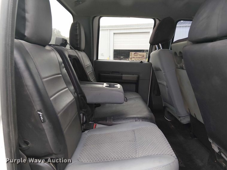 image for item DJ7872 2011 Ford F550 Super Duty Crew Cab truck cab and chassis