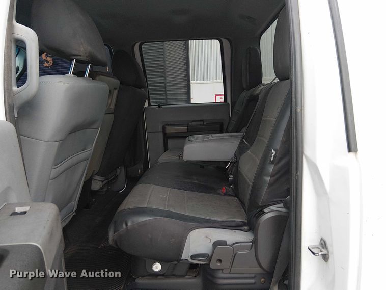 image for item DJ7872 2011 Ford F550 Super Duty Crew Cab truck cab and chassis