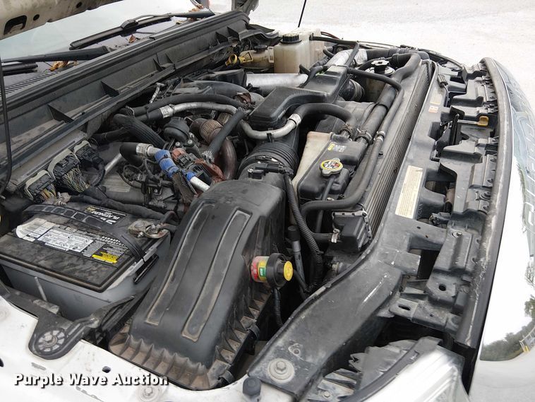 image for item DJ7872 2011 Ford F550 Super Duty Crew Cab truck cab and chassis