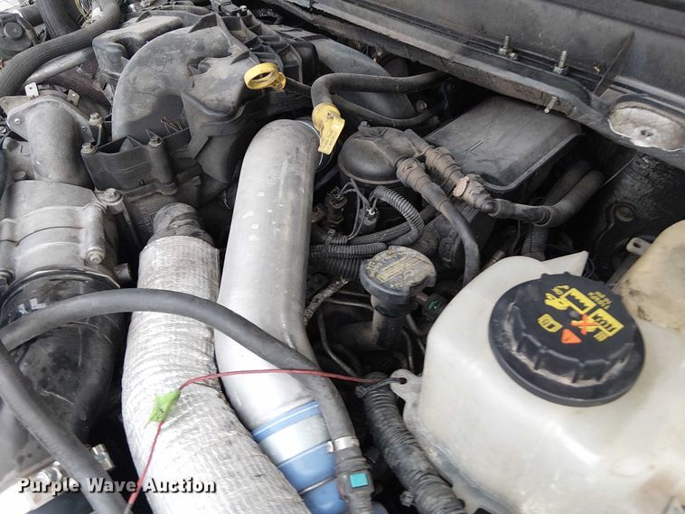 image for item DJ7872 2011 Ford F550 Super Duty Crew Cab truck cab and chassis