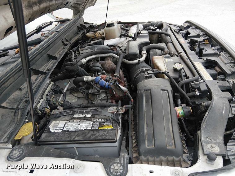 image for item DJ7872 2011 Ford F550 Super Duty Crew Cab truck cab and chassis