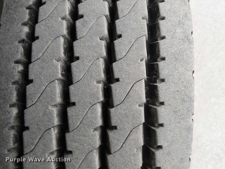 image for item DJ7872 2011 Ford F550 Super Duty Crew Cab truck cab and chassis