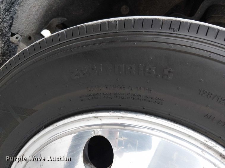 image for item DJ7872 2011 Ford F550 Super Duty Crew Cab truck cab and chassis